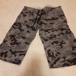 Nike Camo Capris  Large